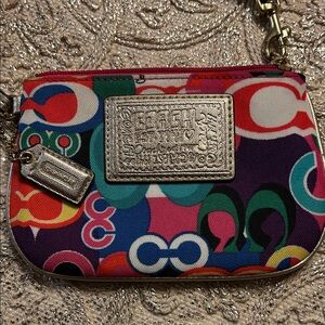 Coach Poppy Op C Patterned Wristlet with Gold Accents EUC